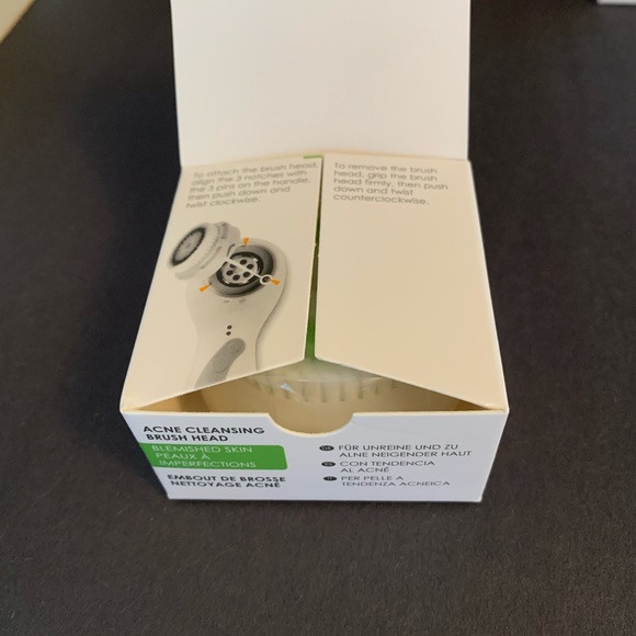 4 NIB Clarisonic Acne Cleansing Brush Heads New - Picture 3 of 6